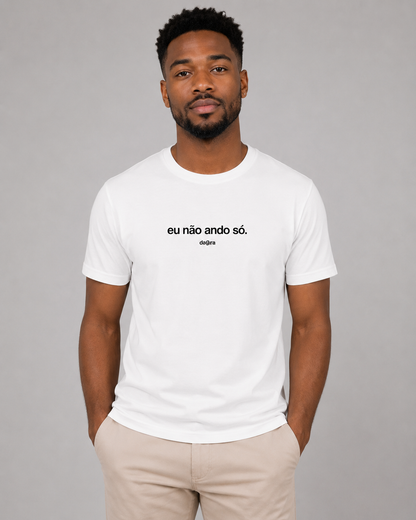 Camiseta Umbanda Eu Não Ando Só | Dagira